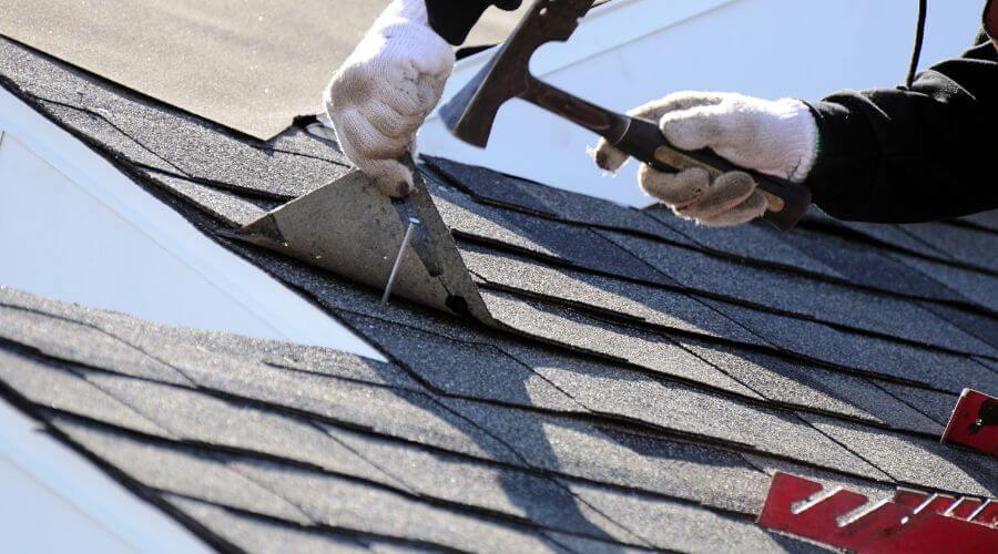 Professional gutter cleaning in Comstock Park, MI